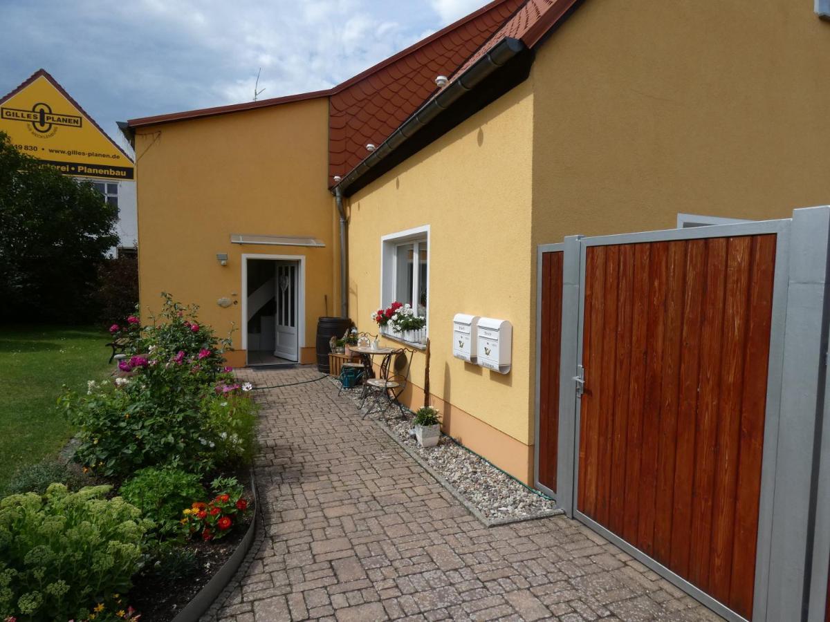 Ferienwohnung Am Schloss Reuterstadt Stavenhagen المظهر الخارجي الصورة