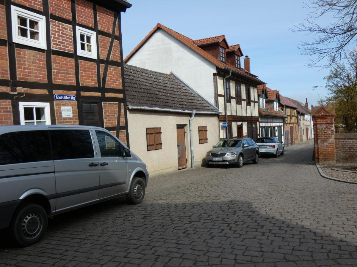 Ferienwohnung Am Schloss Reuterstadt Stavenhagen المظهر الخارجي الصورة
