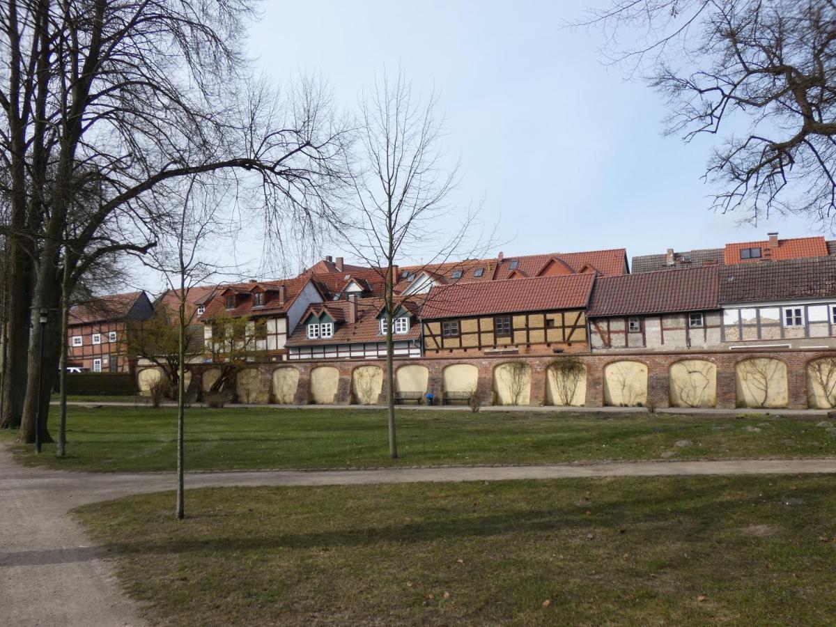 Ferienwohnung Am Schloss Reuterstadt Stavenhagen المظهر الخارجي الصورة